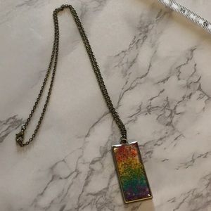 Pretty Pickle colored flowers necklace Approx. 28”